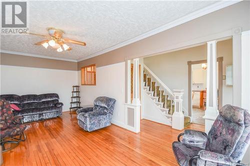 7705 Saint-Paul Street, Bas-Caraquet, NB - Indoor Photo Showing Living Room