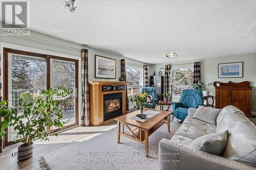 1 Wendy'S Lane, Brighton, ON - Indoor Photo Showing Living Room With Fireplace