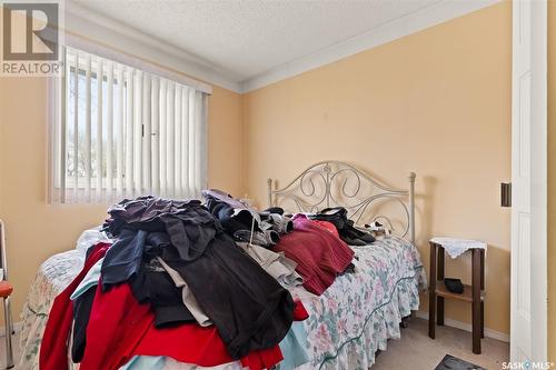 75 Groome Avenue, Regina, SK - Indoor Photo Showing Bedroom