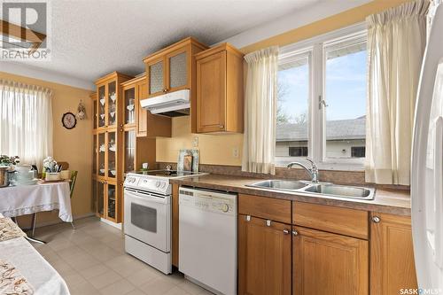 75 Groome Avenue, Regina, SK - Indoor Photo Showing Kitchen With Double Sink