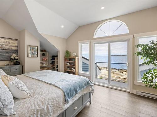 192 Captain Morgans Blvd, Protection Island, BC - Indoor Photo Showing Bedroom