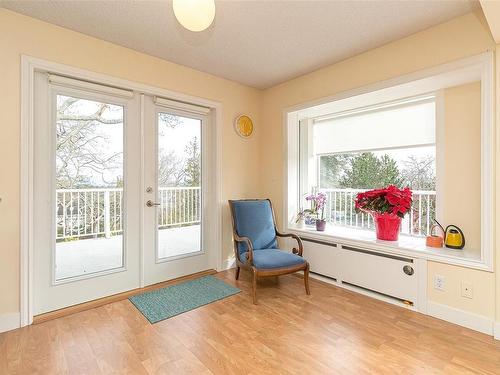 954 Terrace Ave, Victoria, BC - Indoor Photo Showing Other Room