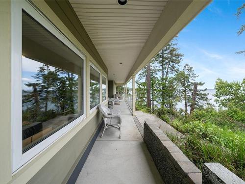 4841 Major Rd, Saanich, BC - Outdoor With Deck Patio Veranda With Exterior