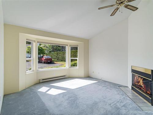 64-120 Finholm St, Parksville, BC - Indoor With Fireplace