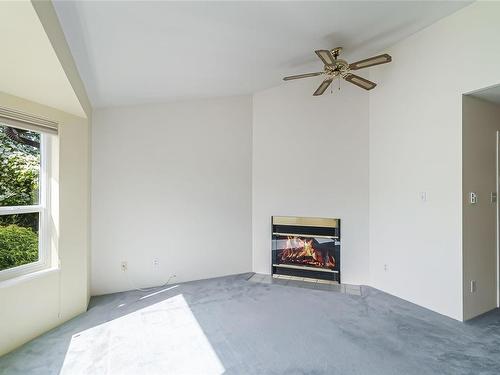 64-120 Finholm St, Parksville, BC - Indoor With Fireplace