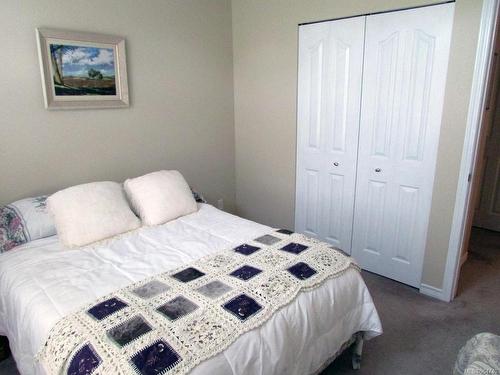 1832 Mallard Dr, Courtenay, BC - Indoor Photo Showing Bedroom