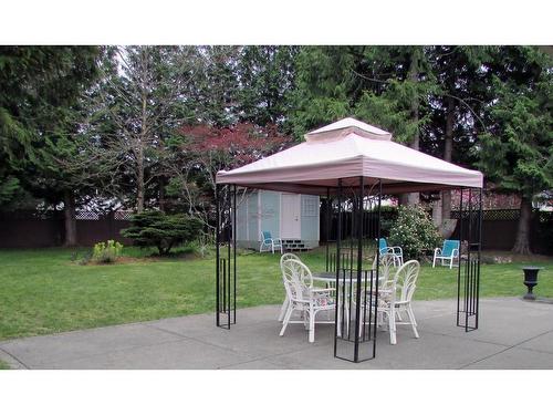 1832 Mallard Dr, Courtenay, BC - Outdoor With Backyard