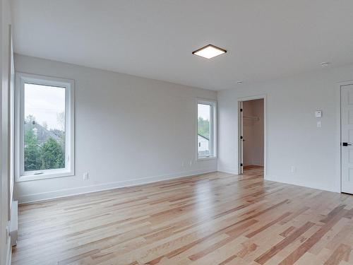 Master bedroom - 101-13570 Rue Des Saules, Mirabel, QC - Indoor Photo Showing Other Room