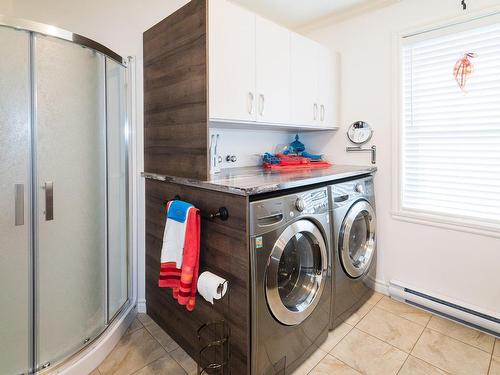 Bathroom - 1114 Côte St-Pierre, Sainte-Hélène-De-Kamouraska, QC - Indoor Photo Showing Laundry Room