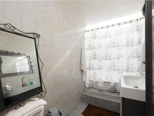 Bathroom - 8785  - 8787 Av. De L'Esplanade, Montréal (Ahuntsic-Cartierville), QC - Indoor Photo Showing Bathroom