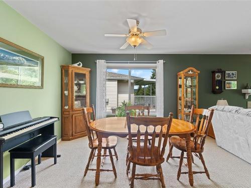 48-2675 Pine Avenue, Lumby, BC - Indoor Photo Showing Dining Room