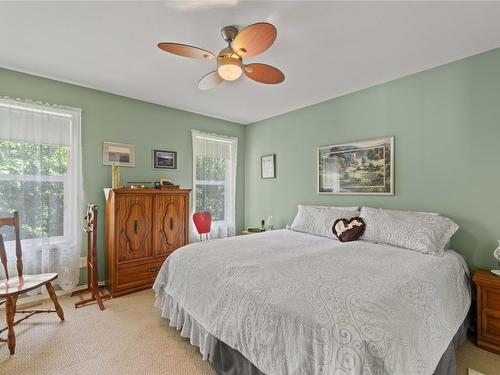 48-2675 Pine Avenue, Lumby, BC - Indoor Photo Showing Bedroom