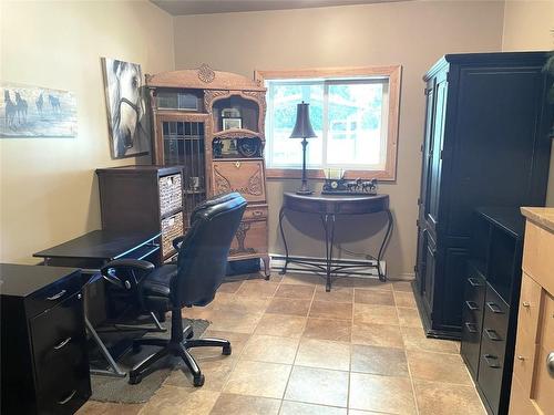 4452 Sleepy Hollow Road, Armstrong, BC - Indoor Photo Showing Office