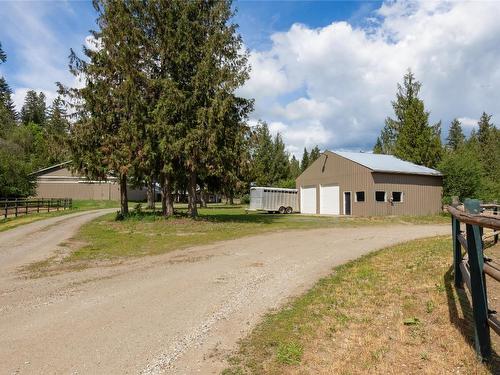 4452 Sleepy Hollow Road, Armstrong, BC - Outdoor