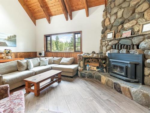 4452 Sleepy Hollow Road, Armstrong, BC - Indoor Photo Showing Living Room With Fireplace