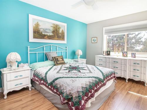 209-2110 Hoy Street, Kelowna, BC - Indoor Photo Showing Bedroom