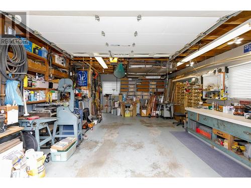 1361 Richmond Street Lot# 20, Kelowna, BC - Indoor Photo Showing Garage