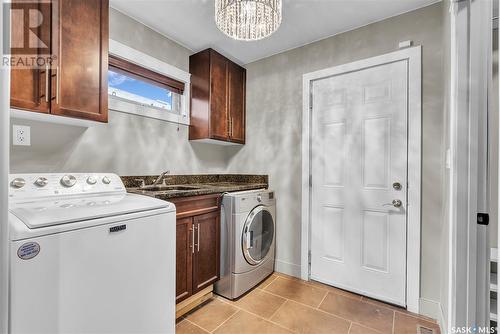 3322 Mcclocklin Road, Saskatoon, SK - Indoor Photo Showing Laundry Room