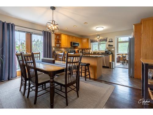 1663 Landsdowne Crescent, Grand Forks, BC - Indoor Photo Showing Dining Room