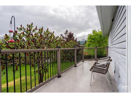 1663 Landsdowne Crescent, Grand Forks, BC - Outdoor With Exterior