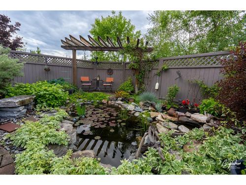 1663 Landsdowne Crescent, Grand Forks, BC - Outdoor With Backyard