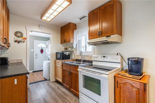 1793 Main Street E, Hamilton, ON - Indoor Photo Showing Kitchen