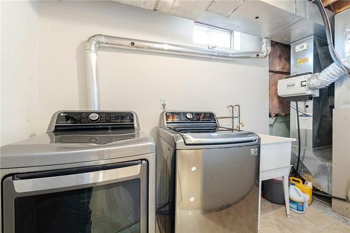 237 Solway Avenue, Vaughan, ON - Indoor Photo Showing Laundry Room