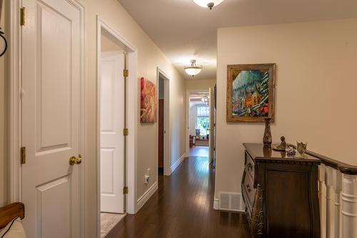 1611 Park Street, Rossland, BC - Indoor Photo Showing Other Room