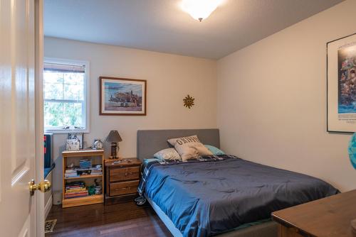 1611 Park Street, Rossland, BC - Indoor Photo Showing Bedroom