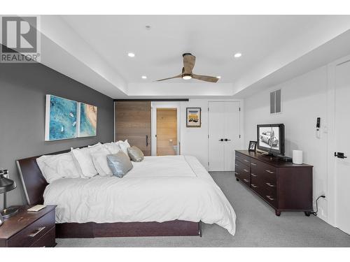1128 Sunset Drive Unit# 317, Kelowna, BC - Indoor Photo Showing Bedroom