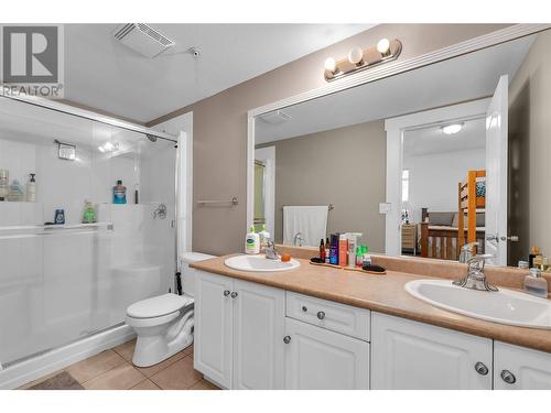 1088 Sunset Drive Unit# 142 Lot# 149, Kelowna, BC - Indoor Photo Showing Bathroom