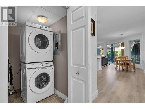 1088 Sunset Drive Unit# 142 Lot# 149, Kelowna, BC - Indoor Photo Showing Laundry Room