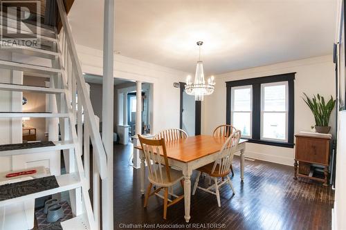 39 Lorne Avenue, Wallaceburg, ON - Indoor Photo Showing Dining Room