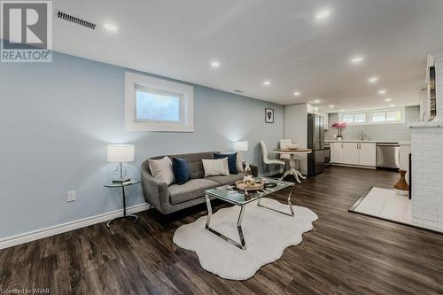 7 Fairfield Avenue, Kitchener, ON - Indoor Photo Showing Living Room