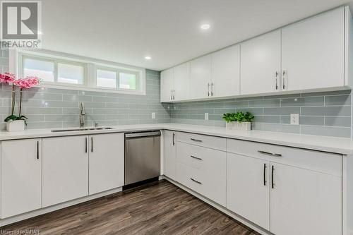 7 Fairfield Avenue, Kitchener, ON - Indoor Photo Showing Kitchen With Upgraded Kitchen