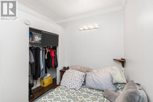 51 Beach Road, Hamilton, ON - Indoor Photo Showing Bedroom