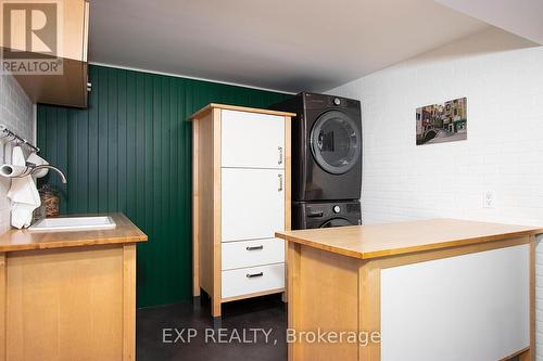 25 Demeyere Avenue, Tillsonburg, ON - Indoor Photo Showing Laundry Room