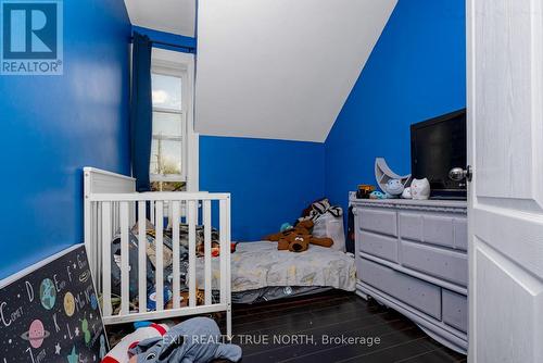 1132 4Th Avenue W, Owen Sound, ON - Indoor Photo Showing Bedroom