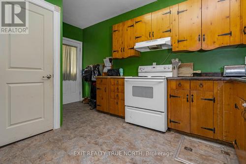 1132 4Th Avenue W, Owen Sound, ON - Indoor Photo Showing Kitchen