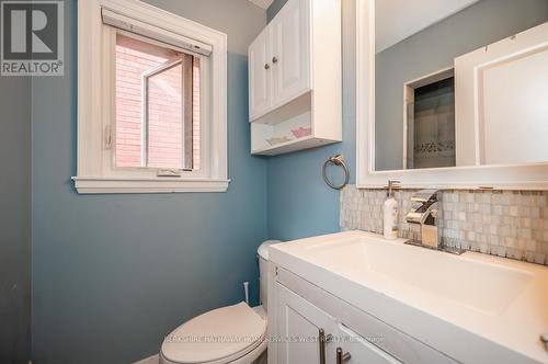 9 Rochdale Avenue, Toronto, ON - Indoor Photo Showing Bathroom