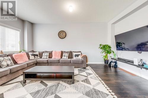 10 Gatlin Street, Brampton, ON - Indoor Photo Showing Living Room