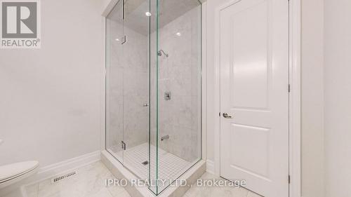 3029 Parsonage Crescent, Oakville, ON - Indoor Photo Showing Bathroom