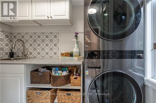 3300 Lakeshore Road, Burlington, ON - Indoor Photo Showing Laundry Room