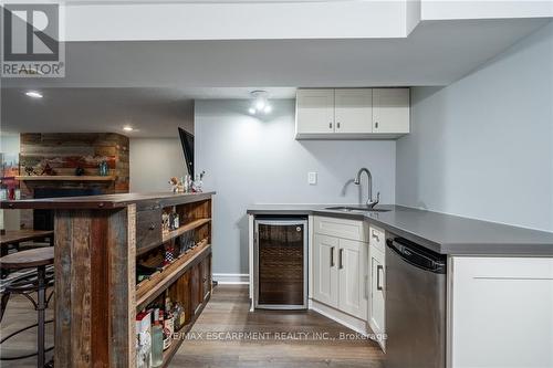 3300 Lakeshore Road, Burlington, ON - Indoor Photo Showing Kitchen
