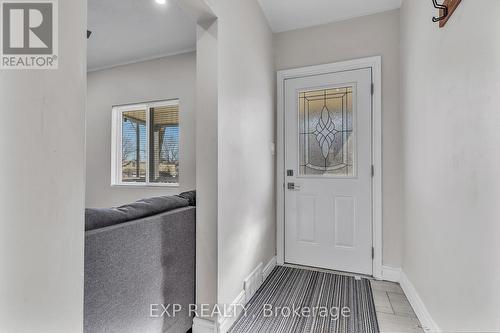 15 Lincoln Street, Hamilton, ON - Indoor Photo Showing Other Room