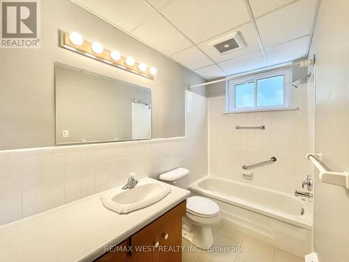 770 Hughson Street, Woodstock, ON - Indoor Photo Showing Bathroom