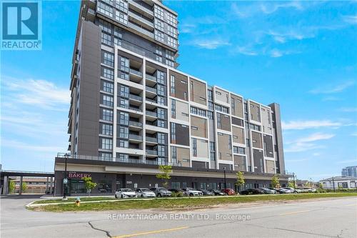 1005 - 550 North Service Road, Grimsby, ON - Outdoor With Balcony With Facade