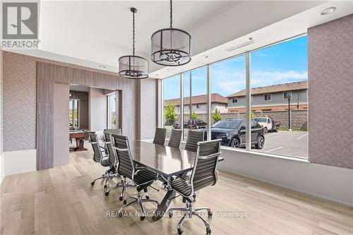 1005 - 550 North Service Road, Grimsby, ON - Indoor Photo Showing Dining Room