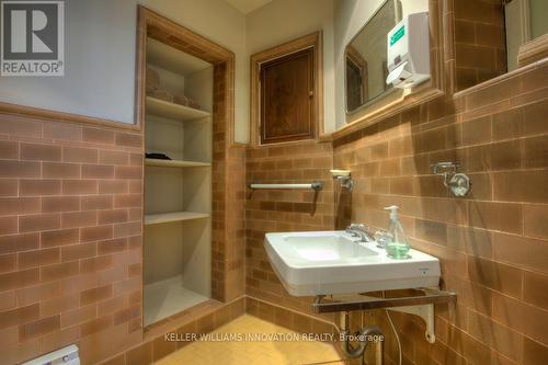 306 - 404 King Street West Street W, Kitchener, ON - Indoor Photo Showing Bathroom