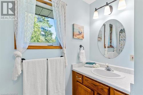 55 Forbes Road, Northern Bruce Peninsula, ON - Indoor Photo Showing Bathroom